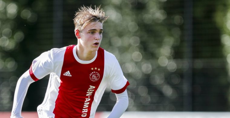 Jeugdtrainer ziet 'nieuwe Van de Beek' in Jong Ajax-debutant: 'Heeft het in zich'