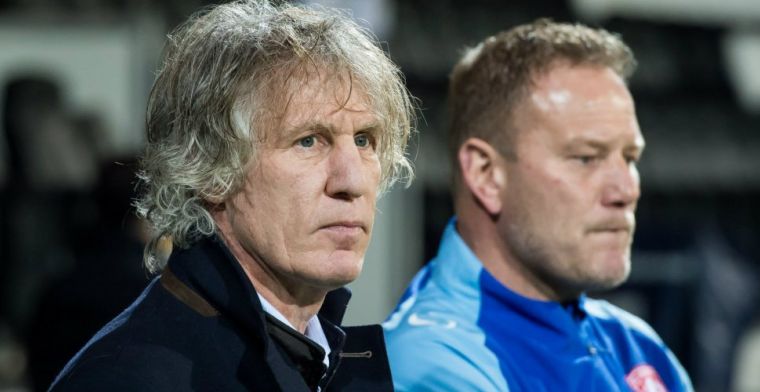 Verbeek kritisch: 'Bij Ajax zie ik dat veel minder dan bij PSV'