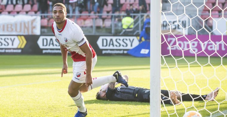 Groothuizen leidt dikke ADO-nederlaag bij FC Utrecht in met kolderieke blunder