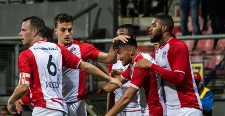 FC Emmen wint eerste thuiswedstrijd en houdt voor het eerst de nul