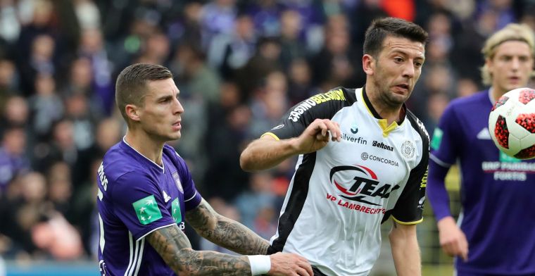 Update: Anderlecht tikt speler op vingers na schandalige reactie op rellen AEK