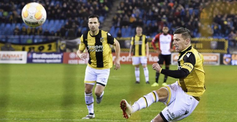 Vitesse-schlemiel gaat 'snel naar huis': 'Er is een heel stuk uit het veld nu'