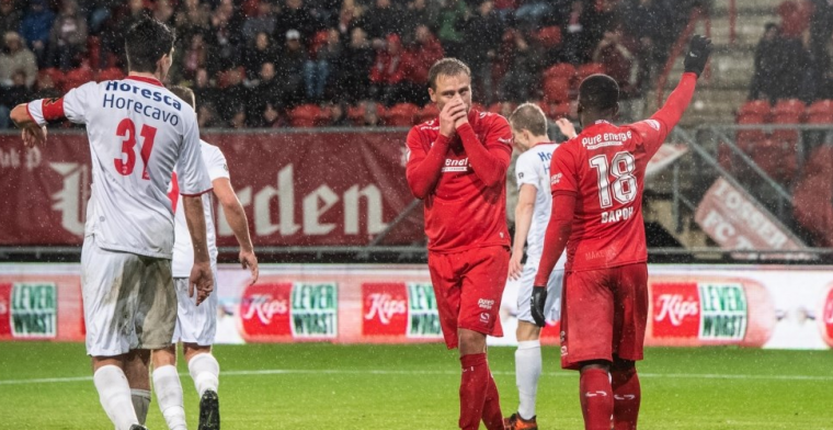 Schenk komt niet aan de bak bij FC Twente: Het valt heel erg tegen