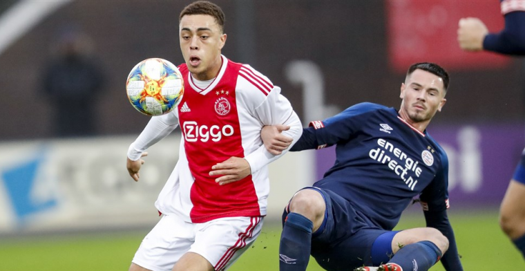 Ajax-talent (18) droomt: 'Probeer mijn debuut in het eerste mee te pakken'