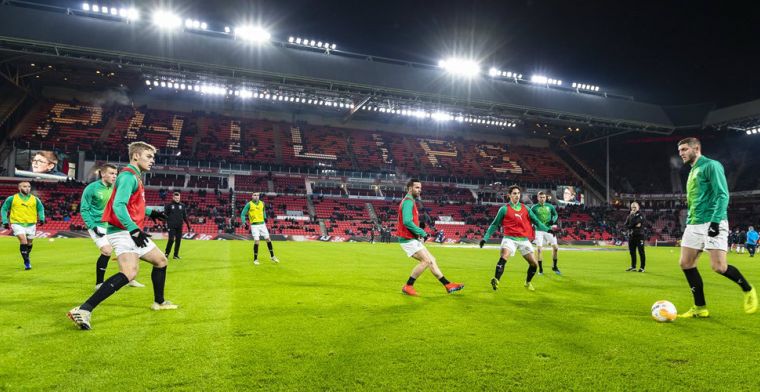 'Ruzie tussen PSV-stewards en Groningse fans over spandoek: fans voortijdig weg'