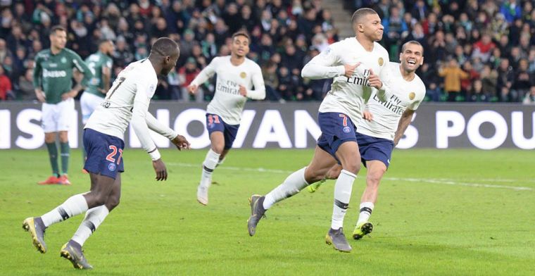 PSG loopt uit naar twaalf punten dankzij Mbappé, smadelijke nederlaag voor Promes