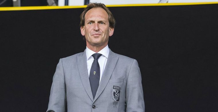 'Vertrokken Vitesse-directeur was al drie weken afwezig vanwege ziekmelding'
