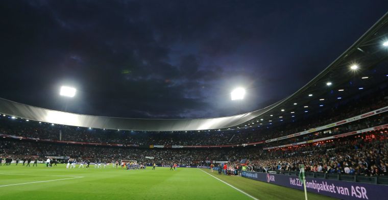 Update: Ajax 'speelde zelf al met het idee' en stuurt alleen Van der Sar en Arisz