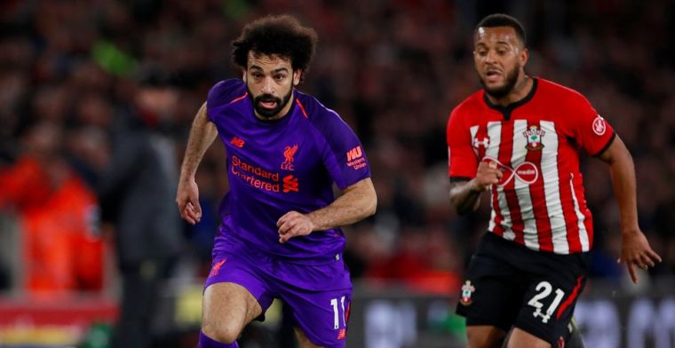 Salah neemt Liverpool bij de hand en maakt in slotfase het verschil