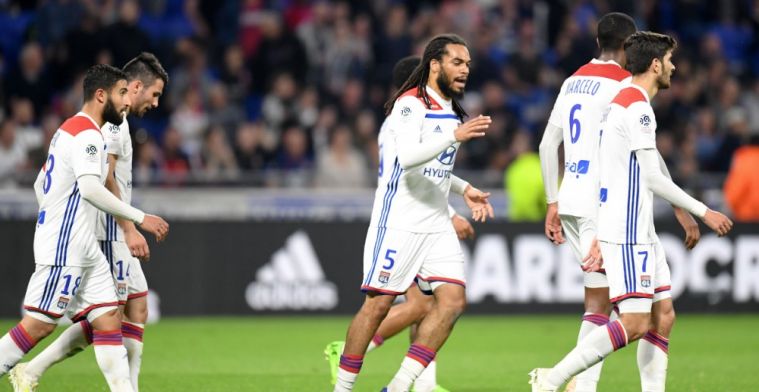 Memphis helpt Olympique Lyon naar broodnodige overwinning in Frankrijk