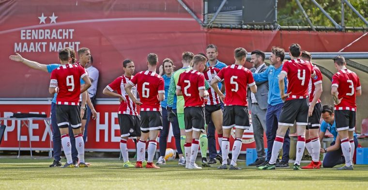 FC Twente kampioen: achtervolger Sparta struikelt op bezoek bij sterk Jong PSV