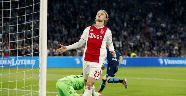 'Ajax ontving een megabod op Dolberg, dat prijskaartje geeft een enorme druk'