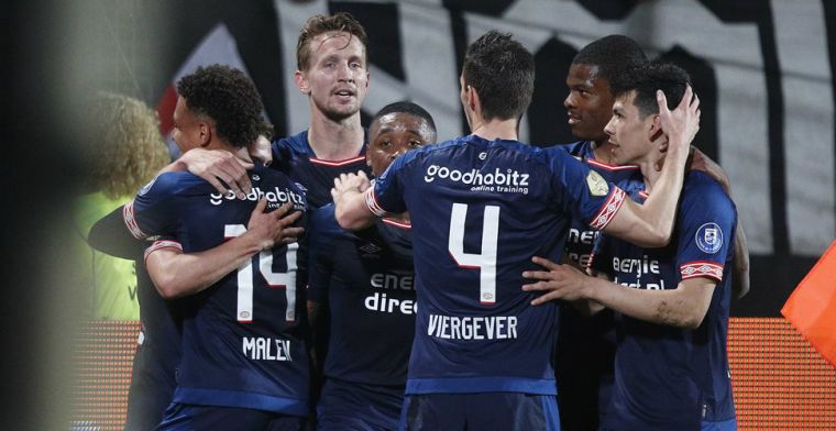 PSV blijft moeiteloos overeind in Tilburg: uitvallen Lozano enige smetje