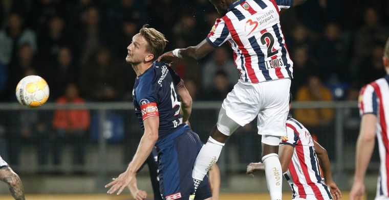 'Door Luuk de Jong op 10 te zetten bij PSV passeert Van Bommel hem eigenlijk'