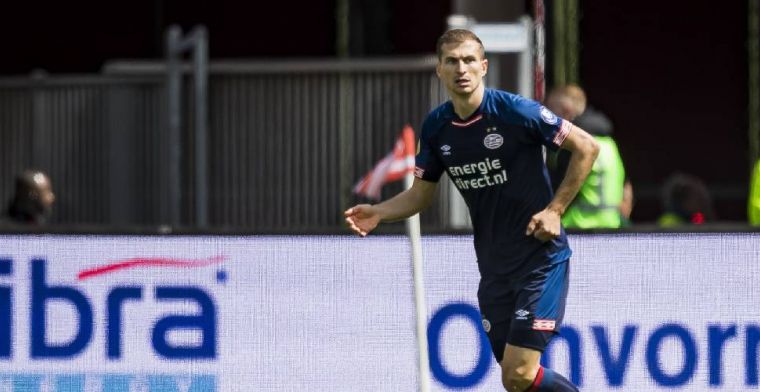 'PSV kan op zoek naar nieuwe verdediger: Schwaab vertrekt uit Eindhoven'
