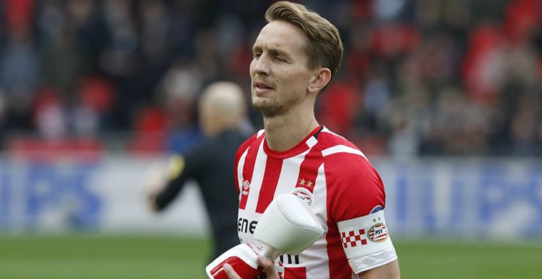 Cynische AD-column: 'Helemaal waar, we zorgen altijd dat Ajax-spelers niet winnen'