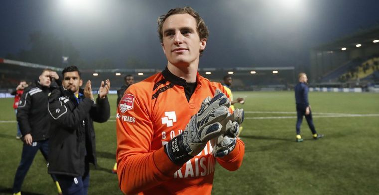 'Twee Eredivisie-clubs op de tribune voor uitblinkende doelman Mous'