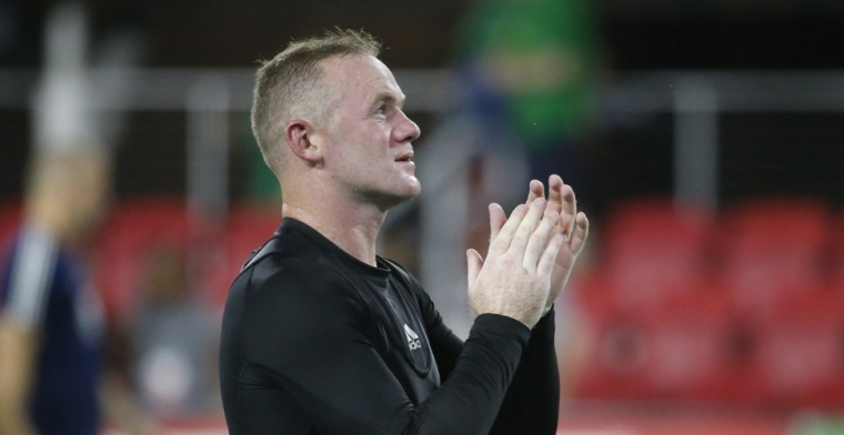 Rooney vertelde Van Gaal over bokspartij: 'Plaste in zijn broek van het lachen!'