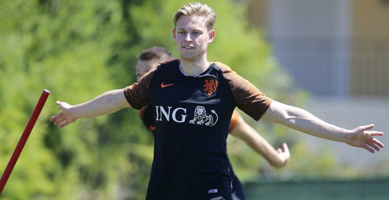 Van Gaal twijfelt over De Jong: 'Kon betere keuzes maken, iedereen wachtte op hem'
