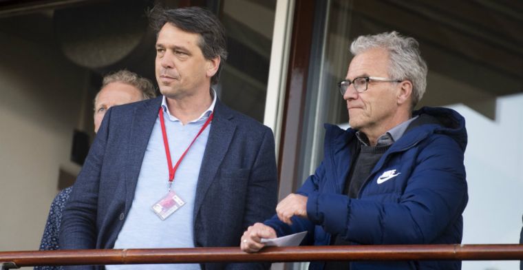 Telegraaf: Vertrek Ajax-directeur met gejuich ontvangen, verbazing om persbericht