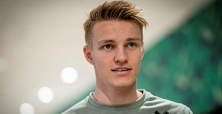Odegaard glimlacht om Ajax-vraag: 'Binnen een paar weken duidelijkheid'