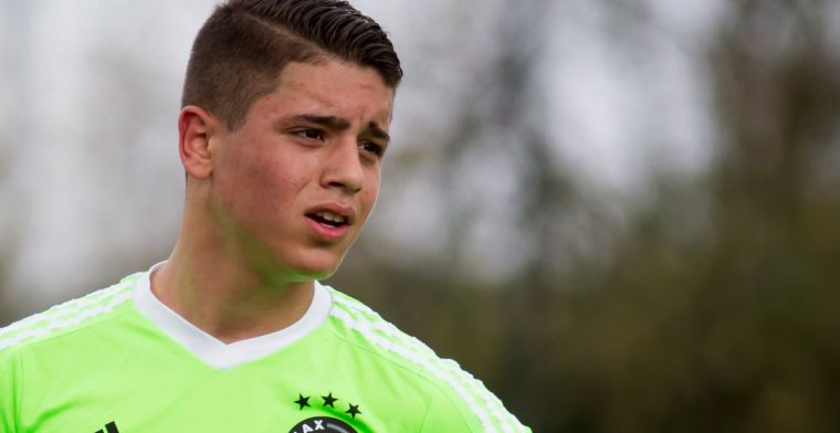 Ajax-verdediger (17) vertrekt: 'Interesse vanuit Turkije, Italië en ook Spanje'