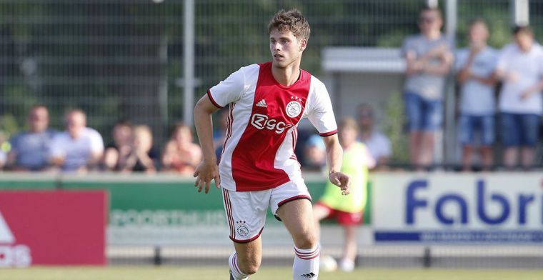 Ajax oefent tegen serieuze tegenstander: Varela en Veltman mogen zich bewijzen