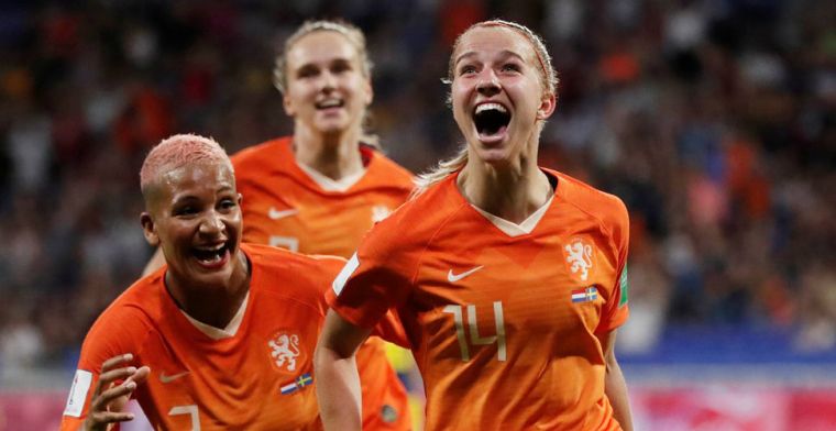 Oranje sprankelt niet, maar houdt stand en debuteert dankzij Groenen in WK-finale