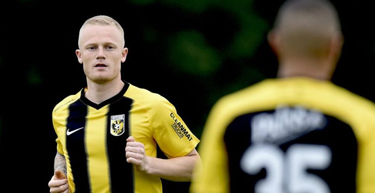 Vitesse-Deen voelt de bui weer hangen: Ik ben zeer ongelukkig bij Vitesse