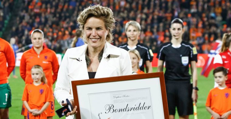 Koster tekent Ajax-contract voor onbepaalde tijd: 'Ik ben nog lang niet klaar'