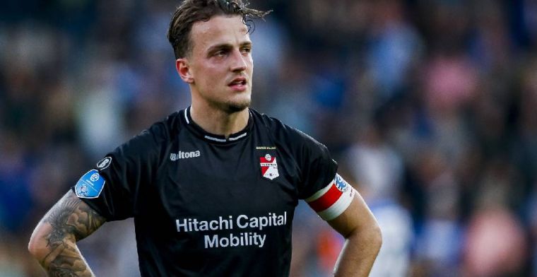 FC Emmen blust brandje en deelt nieuw contract uit: 'Heb het altijd goed gehad'