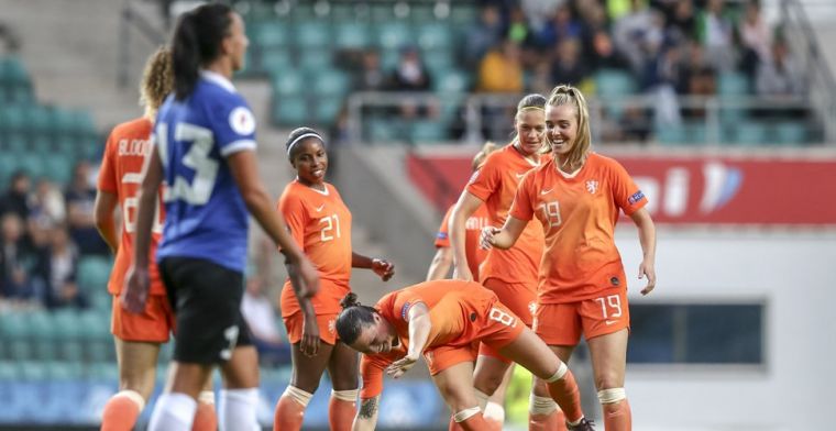 Overtuigende start Oranje: monsterzege bij start van EK-kwalificatie