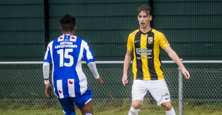 Wanhopig Vitesse maakt linksback van middenvelder: Daar heb ik mee te dealen