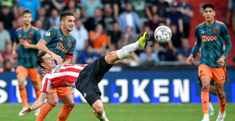 Ochtendkranten over gelijkopgaande kraker: 'Ajax is nu al top, de rek zit bij PSV'