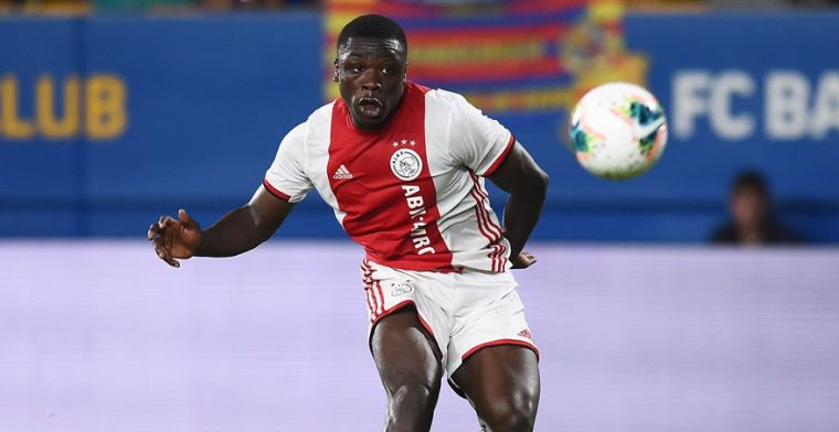 'Talentvolle Ajax-spits (17) met dubbel paspoort luistert naar Ghana-coach Appiah'