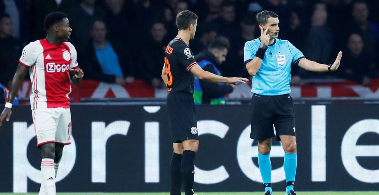 Van der Gijp noemt afgekeurde Ajax-goal 'krankzinnig': Ik vind het bezopen