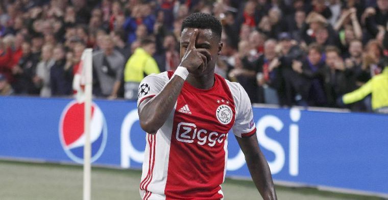 Sjaak Swart boos: 'Dit is gewoon stelen, Ajax van drie punten beroven'