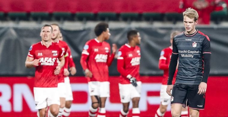 AZ is ook oppermachtig tegen Emmen en profiteert van nieuwe misstap PSV