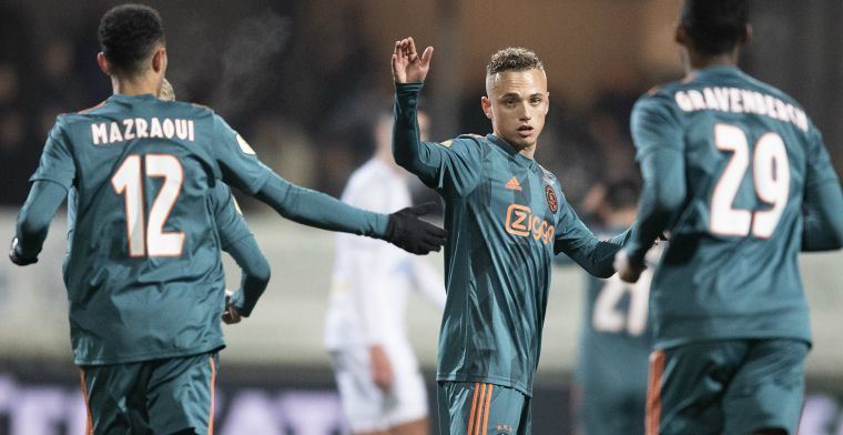 Elia verdedigt 'jong boy' Lang en laakt Ajax-captain Tadic: 'Het is niet eerlijk'