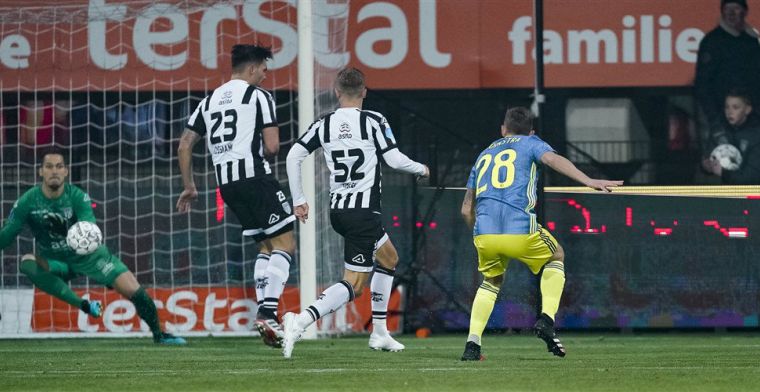 10 furieuze minuten in Almelo doorslaggevend: Feyenoord en Advocaat denderen door