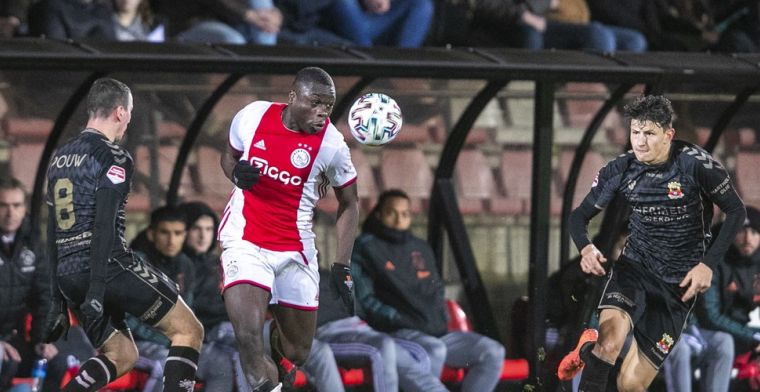 Jong Ajax-spits Brobbey daagt Bosz uit: 'Ik kon mijn benen wel breken'