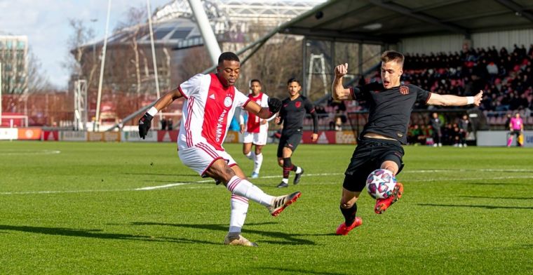Krul-scenario voor Ajax O19: wissel, drie gepakte penalty's en winnende goal