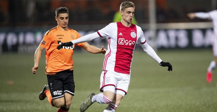 Pijnlijke avond aan De Dijk voor Jong Ajax: plek 3 kwijt, achterop in titelrace