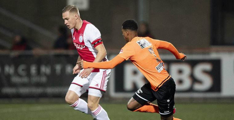 Volendamse Jong Ajax-captain onderuit aan De Dijk: 'Ajax, 4-0, hoe kan dat nou?'