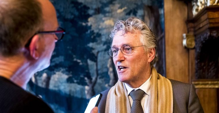 Burgemeester Jorritsma vindt dat de KNVB een voorbeeld moet nemen aan PSV