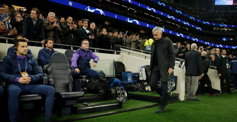 Mourinho komt in actie en gaat voedsel bij Tottenham-stadion bezorgen