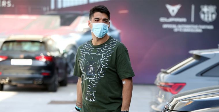 Barcelona heeft na 147 dagen heugelijk nieuws: Suárez is 'ontslagen'