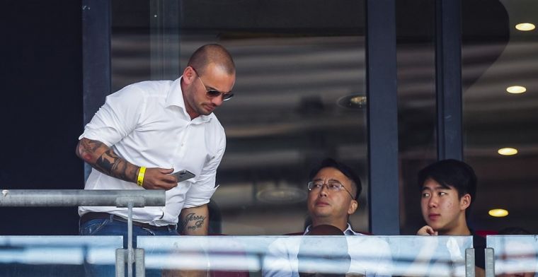 Sneijder: 'Ik heb thuis ook een spiegel, er is wel wat met mijn lichaam gebeurd'