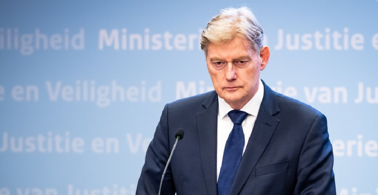 KNVB verbaasd over uitlatingen van minister: 'Dat heeft het kabinet besloten'