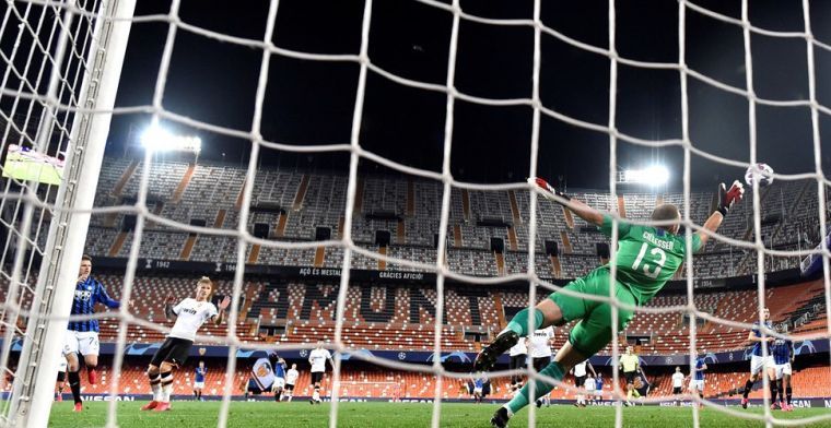 Cillessen krijgt tegengoal in minuut 97: Valencia verspeelt dure punten